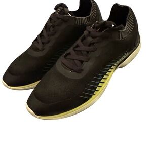 New in box Vionic Embolden Knit Sneakers NIB